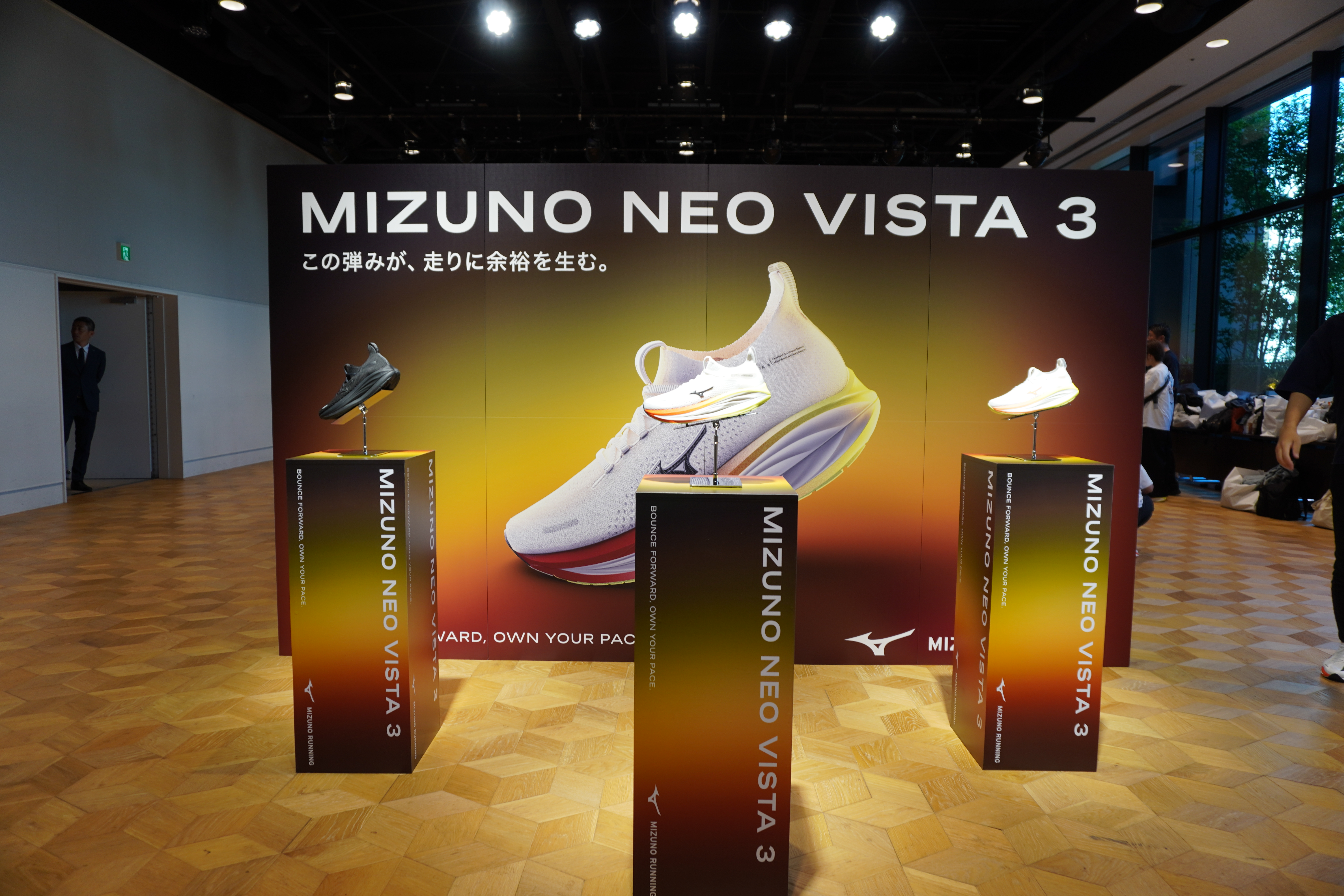 【イベント潜入レポート】新設計で“脚を残す”！ミズノの最新スーパートレーナー「MIZUNO NEO VISTA 3」発表会へ