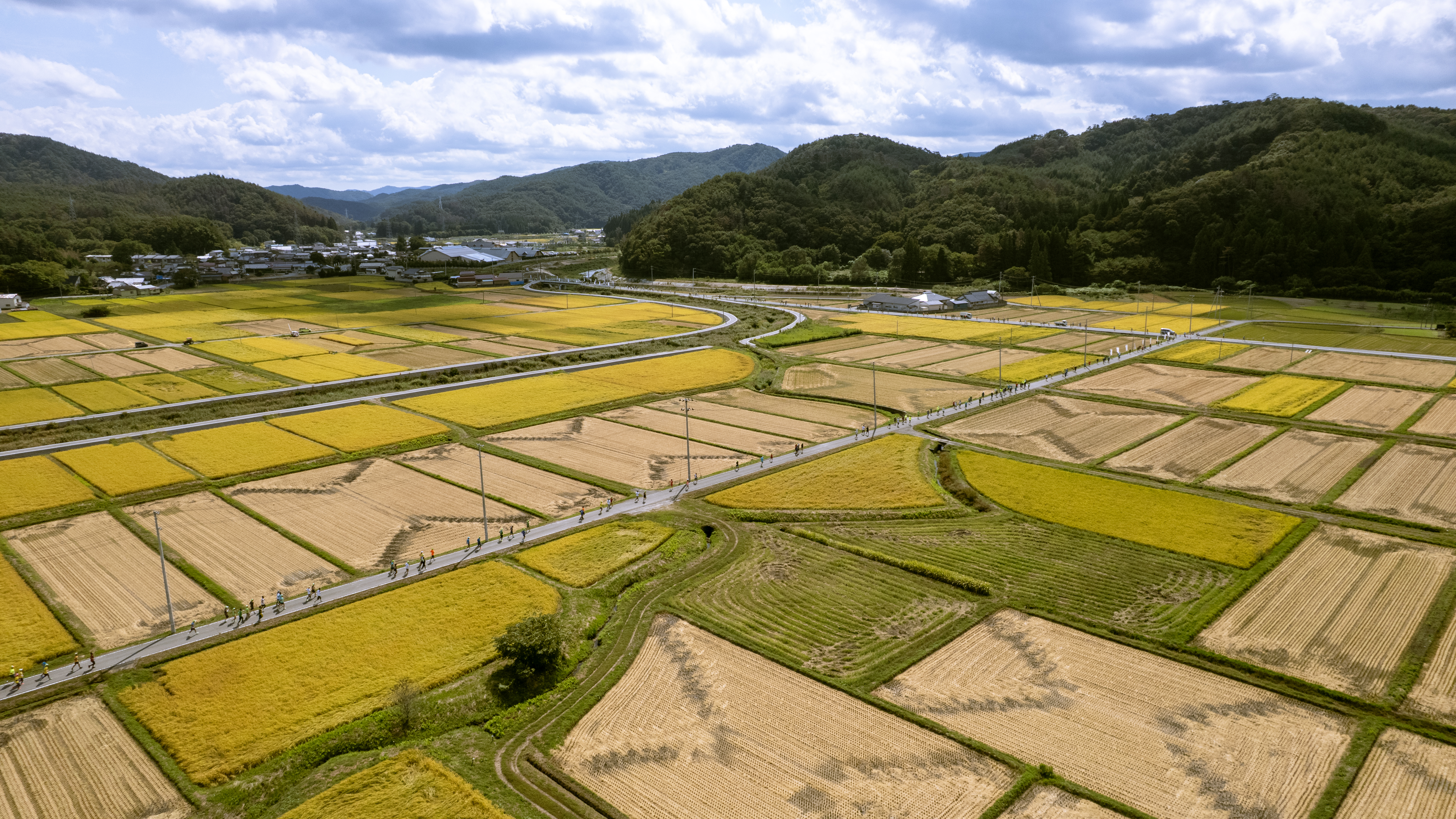 【秋の旅ラン計画】ファンランを楽しむ編集部が選ぶ、おもてなし抜群な東北のローカル大会3選